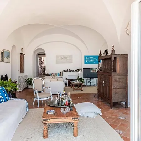 Exquisite Luxury In Villa *